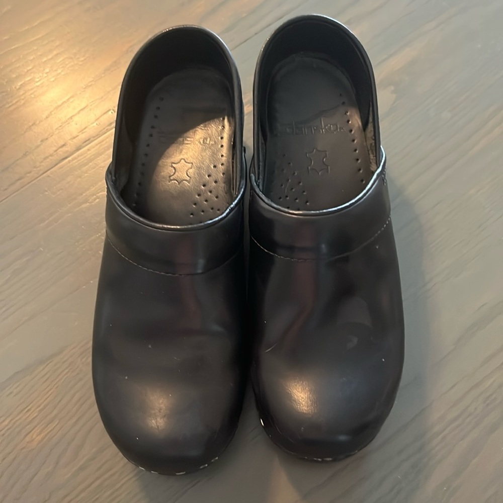 Dansko clog shoes size 37